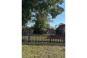 1807 49TH AVENUE, BRADENTON, FL 34207 Sold 03/11/25