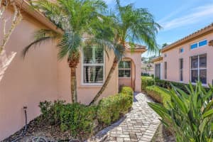 3872 MIRA LAGO DRIVE, SARASOTA, FL 34238 Sold 05/27/25