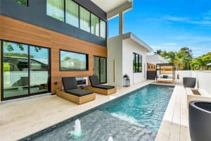 2149 HYDE PARK STREET, SARASOTA, FL 34239 Sold 06/30/25