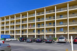 3656 LAKE BAYSHORE DRIVE, BRADENTON, FL 34205 Sold 05/06/25