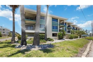 501 GULF DRIVE, BRADENTON BEACH, FL 34217 Sold 04/02/25