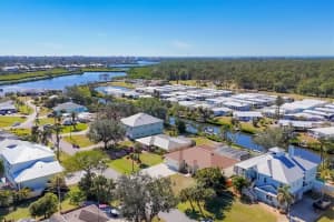 907 GARLAND AVENUE, NOKOMIS, FL 34275 Sold 08/25/25