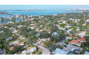3716 Camino Real, SARASOTA