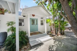 2211 AVENUE C, BRADENTON BEACH, FL 34217 Sold 07/01/25