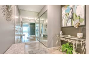 1200 E Peppertree Ln #305, SARASOTA