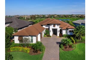 712 CROSSWIND AVENUE, SARASOTA, FL 34240 Sold 04/30/25