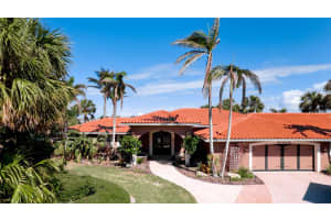 542 67TH STREET, HOLMES BEACH, FL 34217 Sold 08/01/25