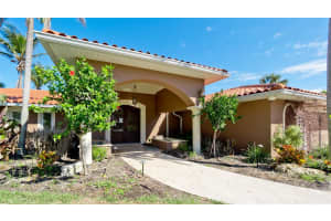 542 67TH STREET, HOLMES BEACH, FL 34217 Sold 08/01/25