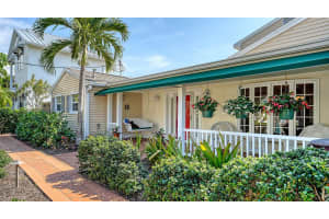 1005 ORANGE AVENUE, SARASOTA, FL 34236 Sold 04/22/25