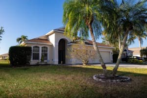 5638 OAKSHIRE AVENUE, SARASOTA, FL 34233 Sold 04/15/25