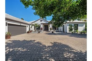 355 W Royal Flamingo Dr, SARASOTA