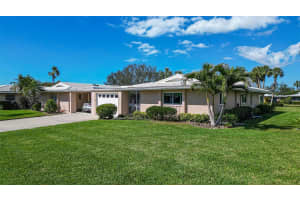 3278 VILLAGE GREEN DRIVE, SARASOTA, FL 34239 - MLS#MFRA4639953