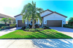 324 Whispering Palms Ln, BRADENTON
