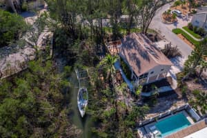 650 PENFIELD STREET, LONGBOAT KEY, FL 34228 Sold 07/21/25