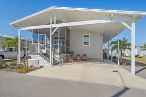 7 Flores Dr, PALMETTO
