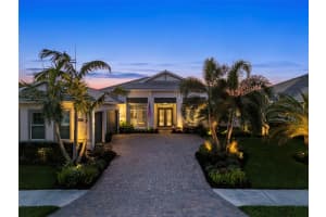 8271 REDONDA LOOP, LAKEWOOD RANCH, FL 34202 - MLS#MFRA4640165
