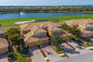 322 WINDING BROOK LANE, BRADENTON, FL 34212 Sold 05/28/25
