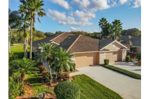 375 FAIRWAY ISLES LANE, BRADENTON, FL 34212 - MLS#MFRA4640209