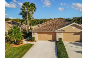 375 FAIRWAY ISLES LANE, BRADENTON, FL 34212 - MLS#MFRA4640209