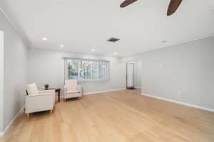 2645 BELVOIR BOULEVARD, SARASOTA, FL 34237 Sold 03/14/25