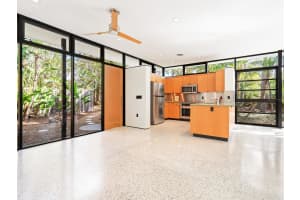 8472 BAY BREEZE LANE, SARASOTA, FL 34243 Sold 03/24/25