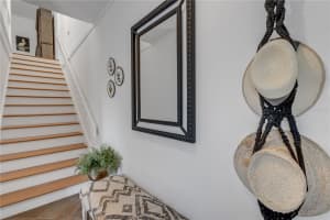 858 EVERGREEN WAY, LONGBOAT KEY, FL 34228 Sold 05/06/25