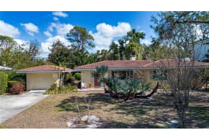 1555 FLOWER DRIVE, SARASOTA, FL 34239 - MLS#MFRA4640341