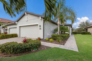 11815 BLUEBIRD PLACE, LAKEWOOD RANCH, FL 34211 Sold 04/30/25
