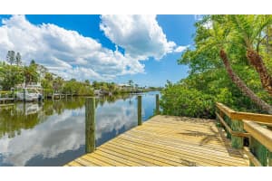 5135 RIVERWOOD AVENUE, SARASOTA, FL 34231 Sold 07/11/25
