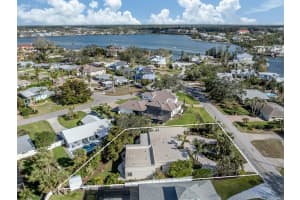 333 BAYSHORE DRIVE, VENICE, FL 34285 Sold 06/30/25