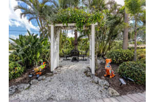 333 BAYSHORE DRIVE, VENICE, FL 34285 Sold 06/30/25