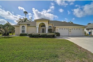 4306 PRESIDENTIAL AVENUE CIRCLE, BRADENTON, FL 34203 Sold 07/01/25
