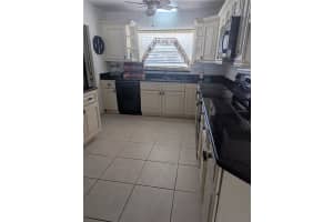 2052 IVY PLACE, SARASOTA, FL 34235 Sold 05/05/25