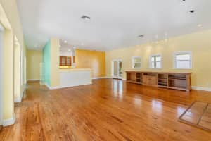 1025 POMELO AVENUE, SARASOTA, FL 34236 Sold 03/27/25