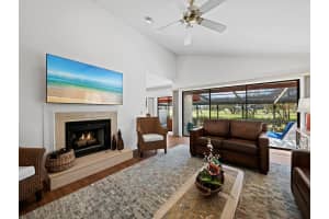 2129 HARBOURSIDE DRIVE, LONGBOAT KEY, FL 34228 Sold 04/30/25