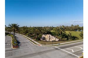 6560 WILLOWSHIRE WAY, BRADENTON, FL 34212 - MLS#MFRA4640804