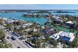 732 SIESTA DRIVE, SARASOTA, FL 34242 - MLS#MFRA4640849