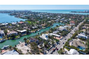 732 SIESTA DRIVE, SARASOTA, FL 34242 - MLS#MFRA4640849