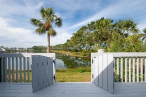 834 WATERSIDE LANE, BRADENTON, FL 34209 Sold 05/01/25