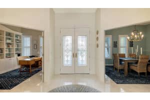 6114 MISTY OAKS STREET, SARASOTA, FL 34243 - MLS#MFRA4640886