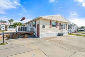 1674 UNIVERSITY PARKWAY, SARASOTA, FL 34243 Sold 06/10/25