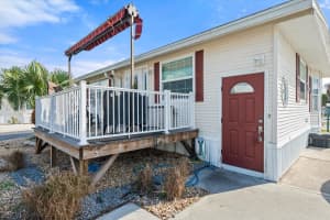 1674 UNIVERSITY PARKWAY, SARASOTA, FL 34243 Sold 06/10/25