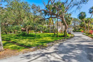 1231 QUAIL RUN TRAIL, SARASOTA, FL 34232 Sold 04/01/25