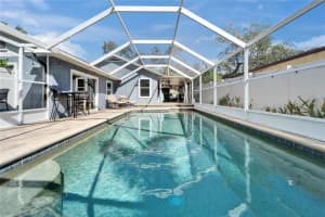 2913 WILLIAMSBURG STREET, SARASOTA, FL 34231 Sold 04/30/25