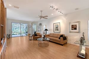 7428 SEA ISLAND LANE, UNIVERSITY PARK, FL 34201 Sold 04/22/25