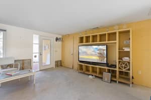 207 82ND STREET, HOLMES BEACH, FL 34217 Sold 05/30/25