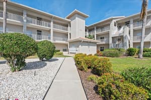 9630 CLUB SOUTH CIRCLE, SARASOTA, FL 34238 Sold 07/03/25