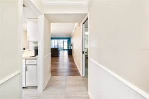 6211 TIMBER LAKE DRIVE, SARASOTA, FL 34243 - MLS#MFRA4641156