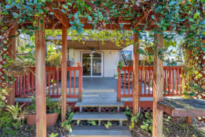 2635 ARNOLD STREET, SARASOTA, FL 34231 Sold 04/30/25