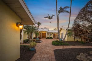 204 WASHINGTON DRIVE, SARASOTA, FL 34236 - MLS#MFRA4641255